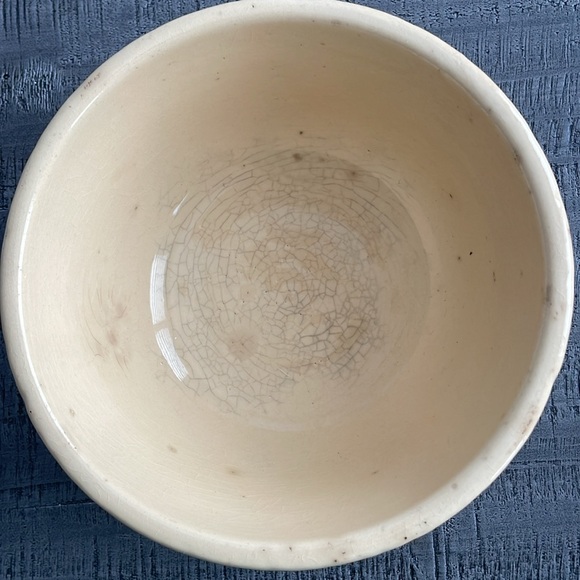 1940’s Watts pottery Ribbed Bowl - Picture 2 of 4